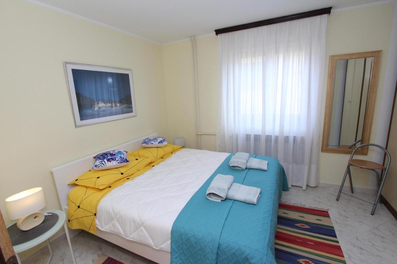 Apartment Amabile Rovigno Esterno foto
