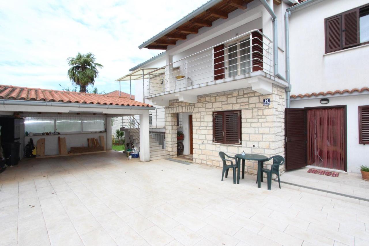 Apartment Amabile Rovigno Esterno foto