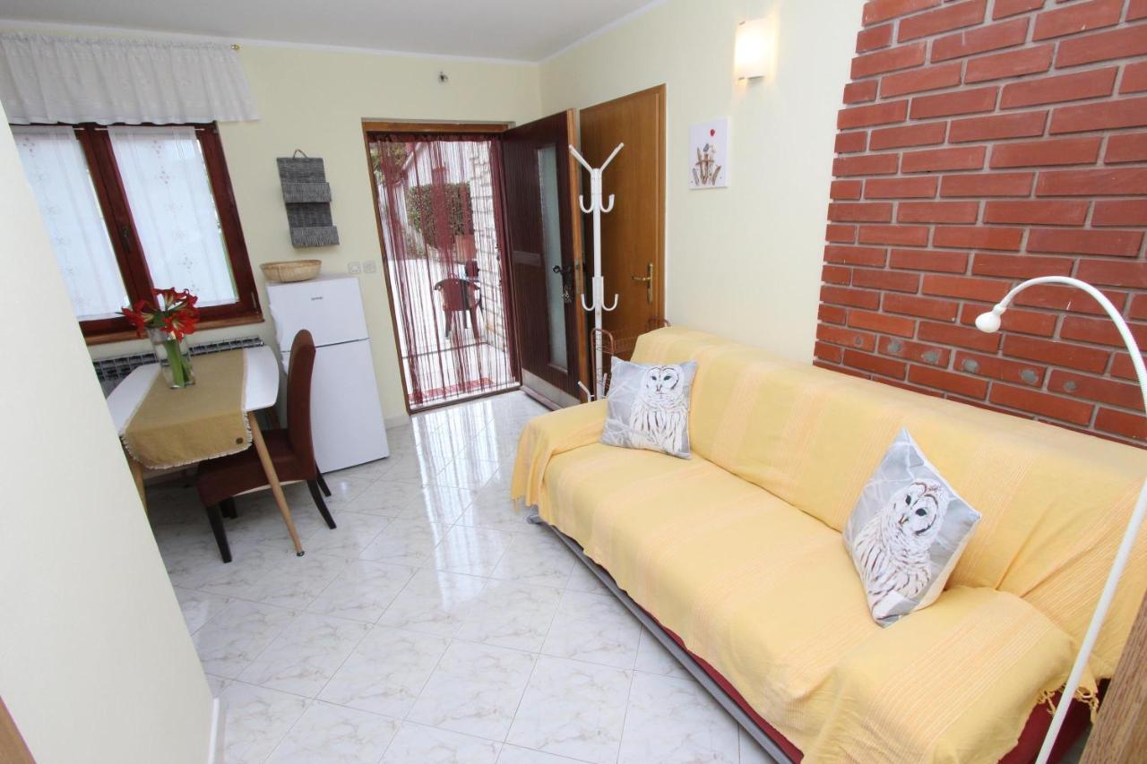 Apartment Amabile Rovigno Esterno foto