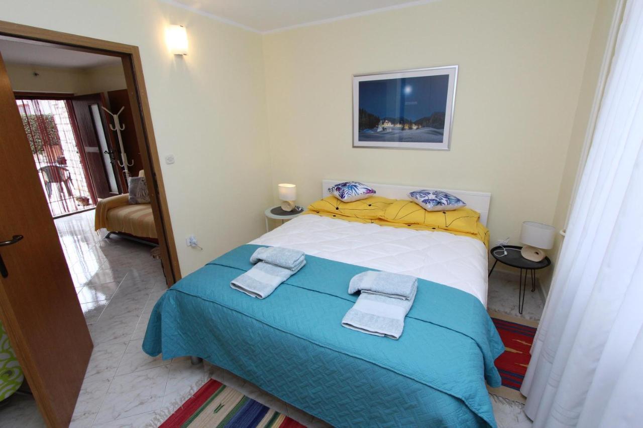 Apartment Amabile Rovigno Esterno foto