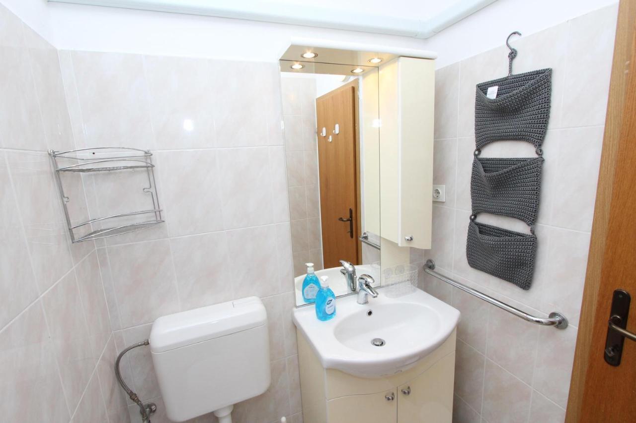 Apartment Amabile Rovigno Esterno foto