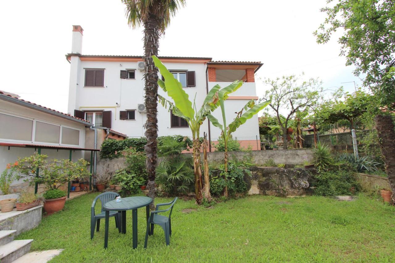 Apartment Amabile Rovigno Esterno foto
