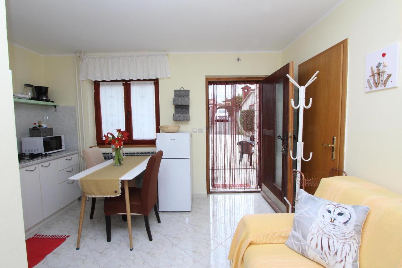 Apartment Amabile Rovigno Esterno foto